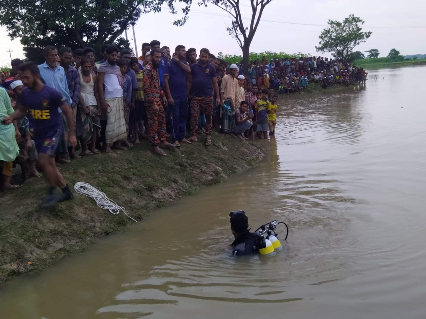 মদনে নদীতে গোসল করতে গিয়ে স্কুল  শিক্ষার্থী নিখোঁজ
