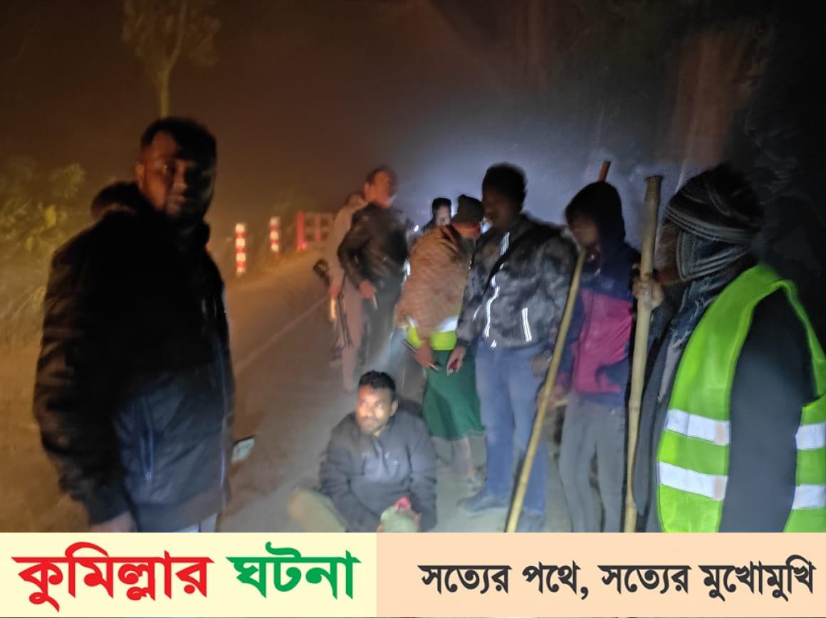 কুমিল্লায় ডিবি পুলিশের অভিযানে দেশীয়  অস্ত্রসহ গ্রেফতার ১