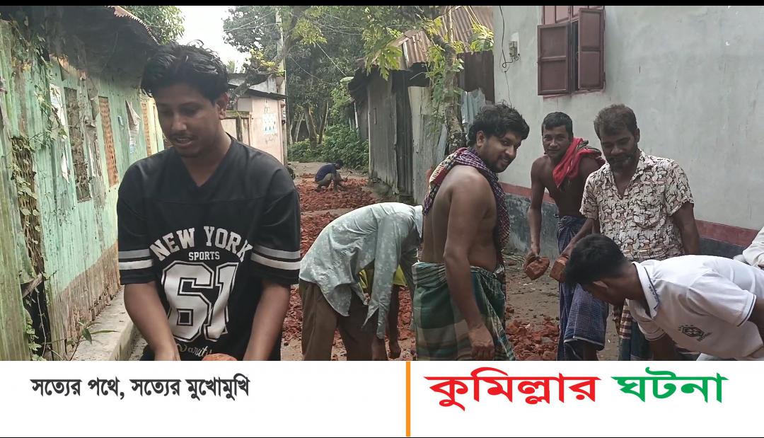 দুর্গাপূজা ঘিরে দেবীদ্বারে রাস্তা নির্মান করেছেন সাংবাদিক এ আর আহমেদ